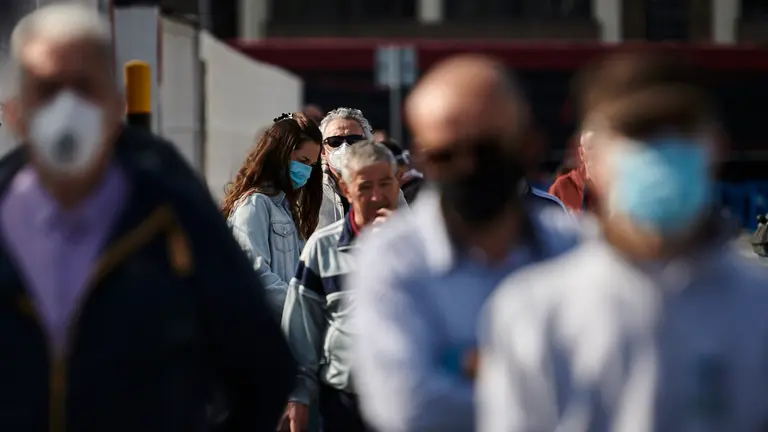El mercadillo de Landaben vuelve por primera vez durante el Estado de alarma causado por el coronavirus. PABLO LASAOSA