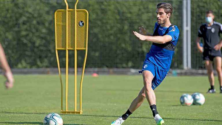El defensa rojillo Nacho Vidal en Tajonar. CA Osasuna.