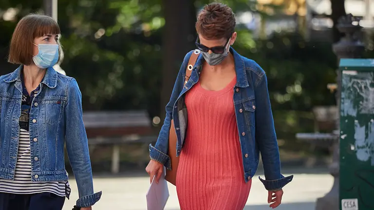 La presidenta del Gobierno de Navarra, María Chivite, a su llegada al pleno en el Parlamento de Navarra. EUROPA PRESS
