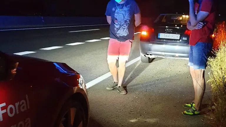 Los dos jóvenes de Borja que han acumulado un carro de sanciones por venir a comprar tabaco a Navarra POLICÍA FORAL