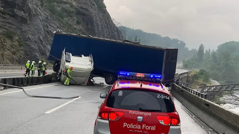 Accidente en la A-15. POLICÍA FORAL
