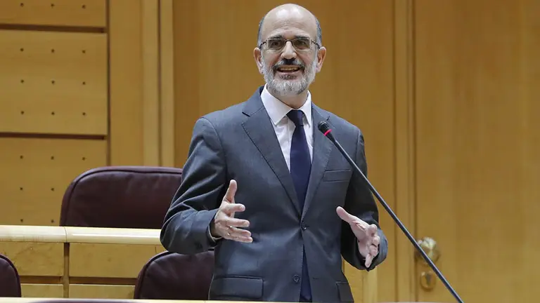 El senador de UPN Alberto Prudencio Catalán interviene en la Comisión interviene en la Comisión General de Comunidades Autónomas celebrada en el Senado este jueves a cuenta de la gestión de la pandemia de la COVID-19, en Madrid (España), a 30 de abril de 2020.

30 ABRIL 2020 SENADO;CORONAVIRUS;COVID-19;ESTADO DE ALARMA;PANDEMIA
  (Foto de ARCHIVO)

30/4/2020
