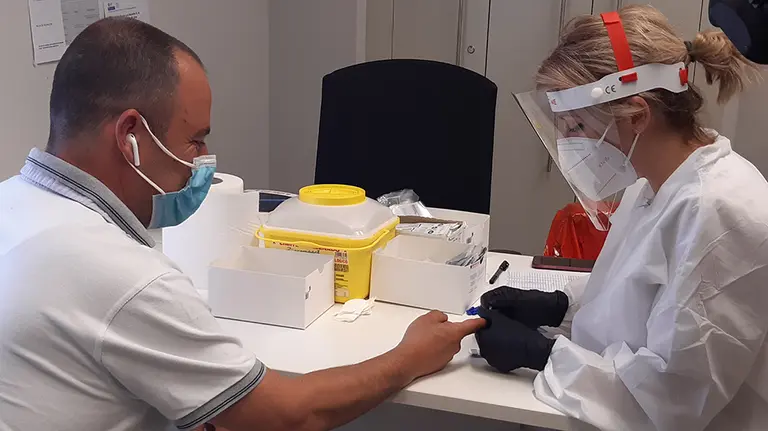Realización de test del coronavirus en empresas

Realización de test del coronavirus en empresas


6/6/2020