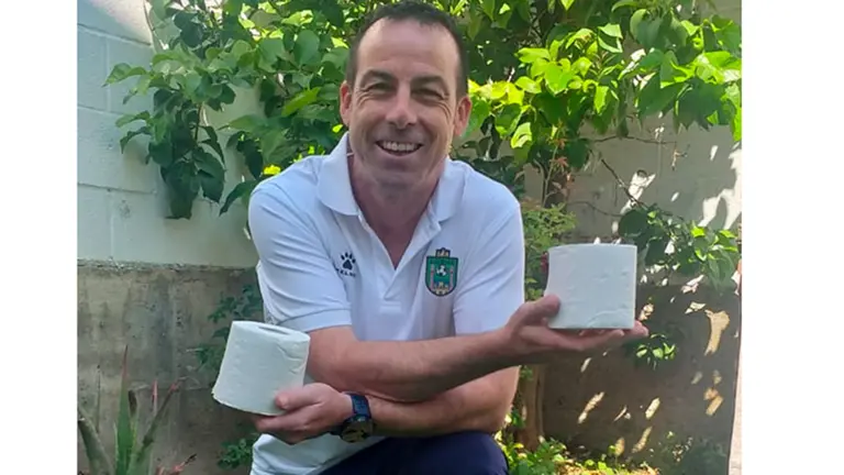 El futbolista David Herrera ha donado diez mil euros al hospital Reina Sofía. Cedida.