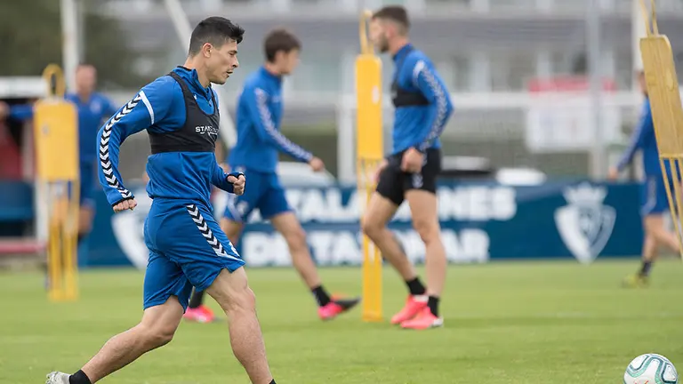 El defensa argentino Facundo Roncaglia en Tajonar. CA Osasuna.