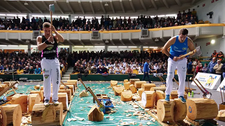 Iker Vicente en pleno esfuerzo en el frontón Labrit de Pamplona. Cedida.