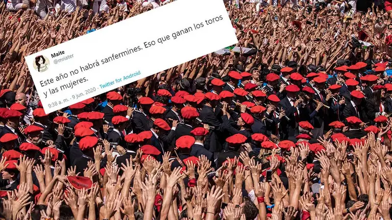 Miles de personas festejan el comienzo de las fiestas de San Fermín 2019 en la plaza del ayuntamiento de Pamplona