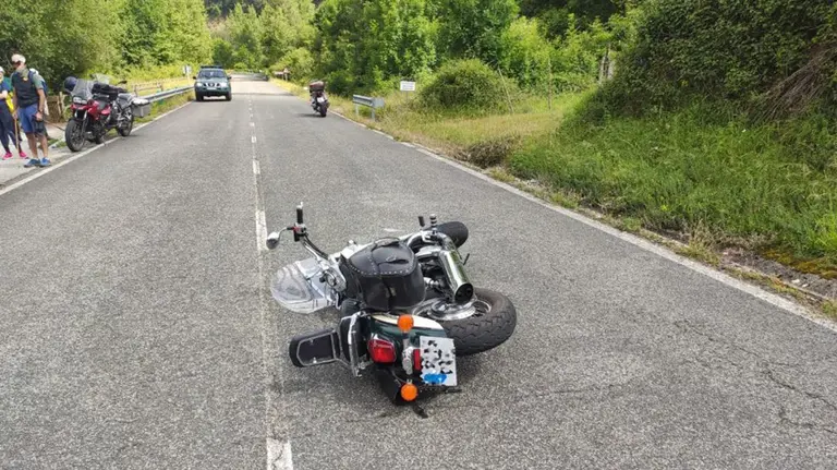 Accidente de un motorista en Latasa GUARDIA CIVIL