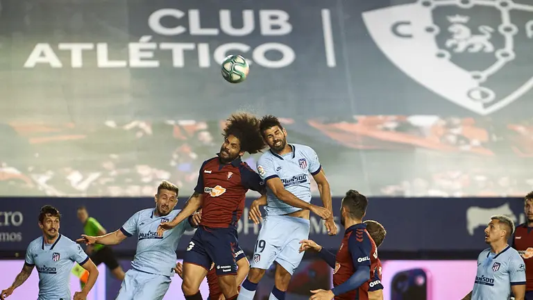 Partido entre Osasuna y Atletico de Madrid correspondiente a la jornada 29 jugado en el estadio de El Sadar de Pamplona. MIGUEL OSÉS