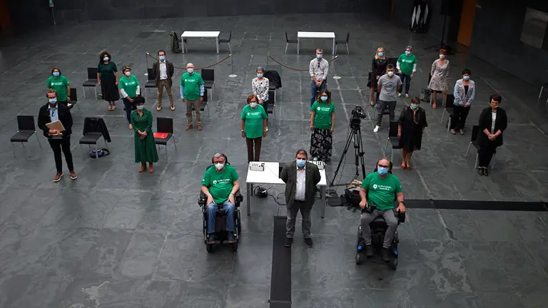 Acto institucional con motivo del Día Mundial de la ELA celebrado en el Parlamento de Navarra. MIGUEL OSÉS