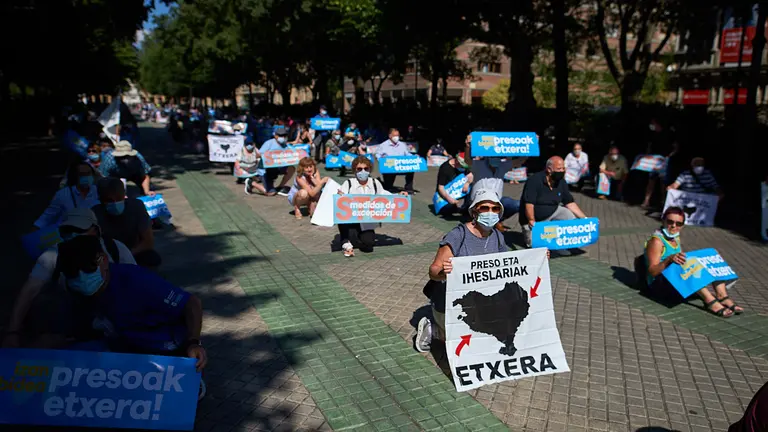 Movilización desde Paseo Sarasate hasta la carcel de Pamplona en favor de los presos de ETA. MIGUEL OSÉS