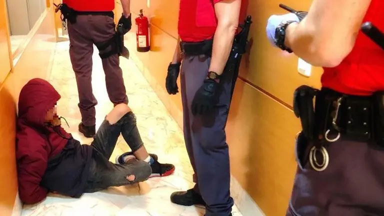 Un joven, detenido por violencia doméstica POLICÍA FORAL