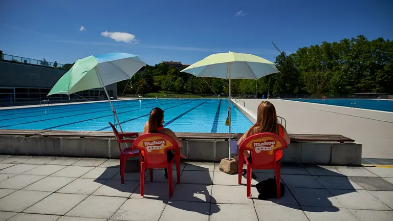 Imagen de las piscinas de Aranzadi. MIGUEL OSÉS