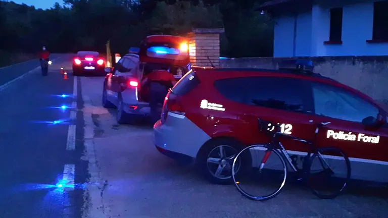 Sanción a tres menores en Tierra Estella que dieron positivo en alcohol y droga cuando iban en bici. POLICÍA FORAL