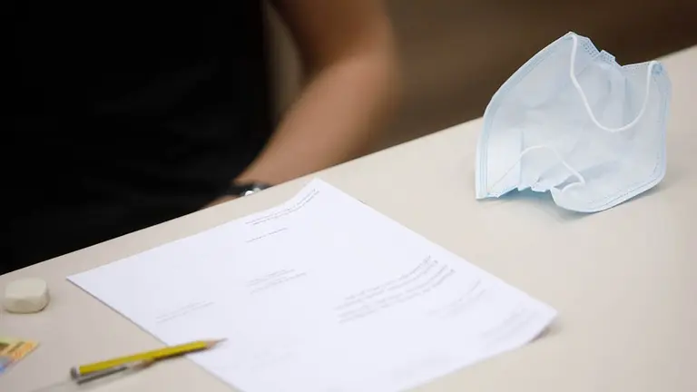 El polideportivos y el edificio El Sario de la Universidad Pública de Navarra (UPNA) acoge los exámenes de la EvAU de 2020. FOTO UPNA (30)