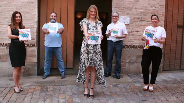 Ainhoa Lizuain presenta su cuento en Tudela para recaudar fondos para el hospital Reina Sofía. AYUNTAMIENTO DE TUDELA