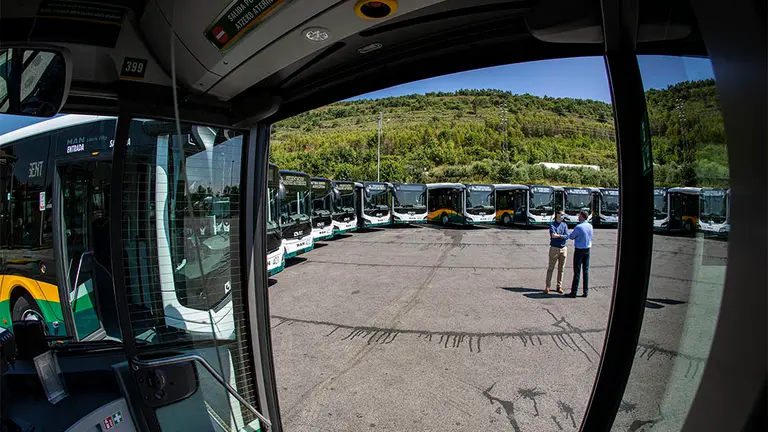 Presentación de las nuevas villavesas en las cocheras. Mancomunidad TCC