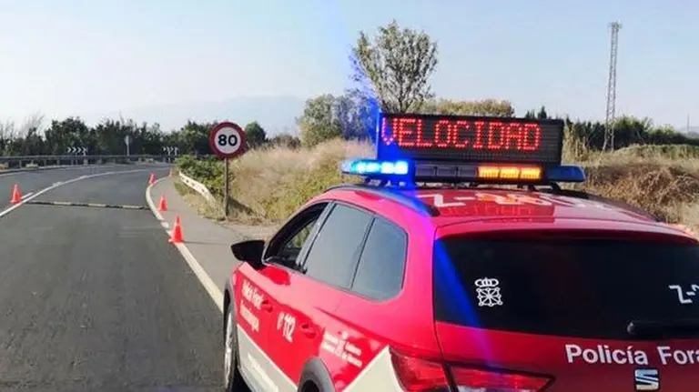 Control de velocidad en una carretera navarra POLICÍA FORAL