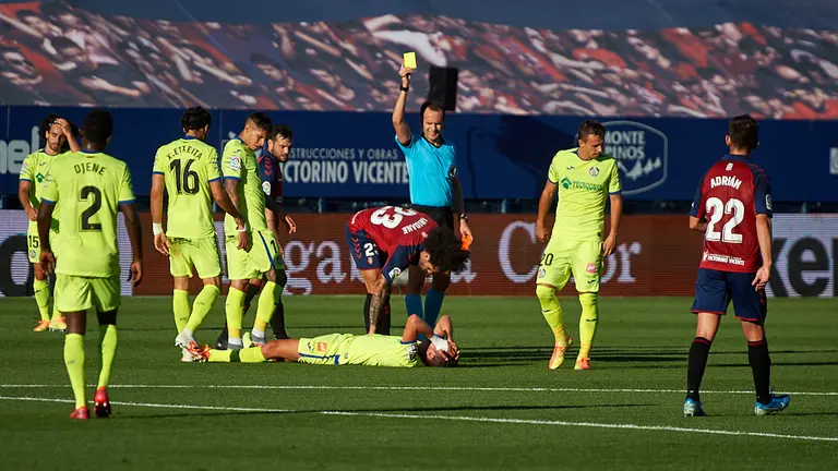 Melero López en el partido entre Osasuna y Getafe correspondiente a la jornada 34 de la liga jugado en El Sadar de Pamplona. MIGUEL OSÉS