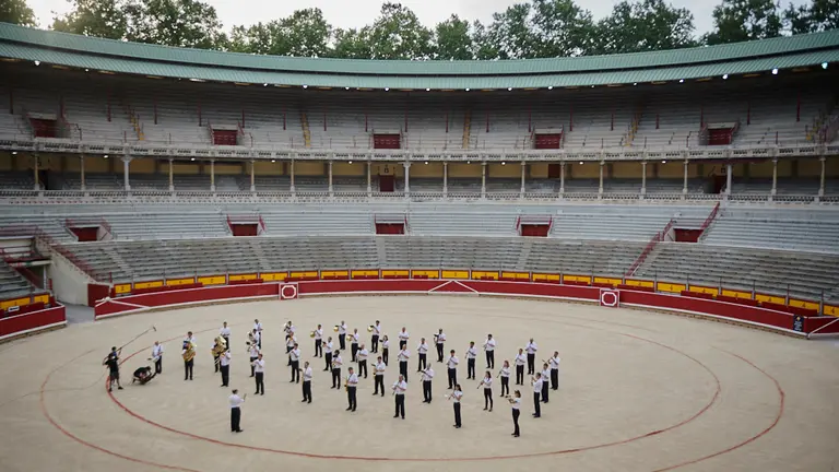 Grabación del programa “Toros” de Movistar plus en la plaza de toros de Pamplona completamente vacía por la suspensión de las fiestas de San Fermín por la crisis del coronavirus. PABLO LASAOSA