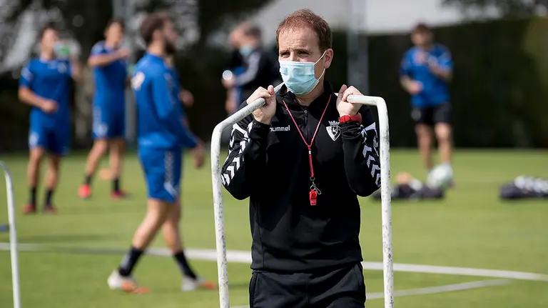 El entrenador rojillo Jagoba Arrasate en las instalaciones de Tajonar. CA Osasuna.