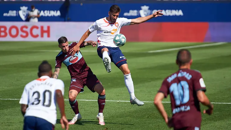 Partido entre Osasuna y Celta correspondiente a la jornada número 36 jugado en el estadio de El Sadar de Pamplona. MIGUEL OSÉS