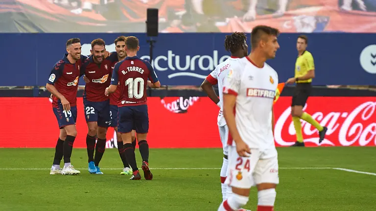 Partido entre Osasuna y Mallorca correspondiente a la jornada número 38 jugado en el estadio de El Sadar de Pamplona. MIGUEL OSÉS
