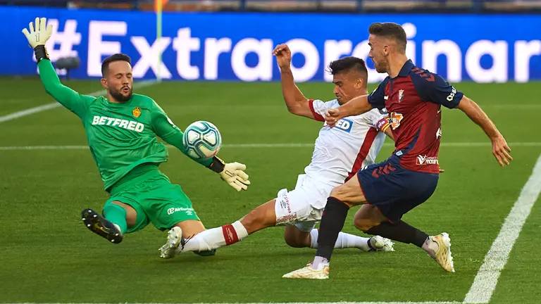 Partido entre Osasuna y Mallorca correspondiente a la jornada número 38 jugado en el estadio de El Sadar de Pamplona. MIGUEL OSÉS