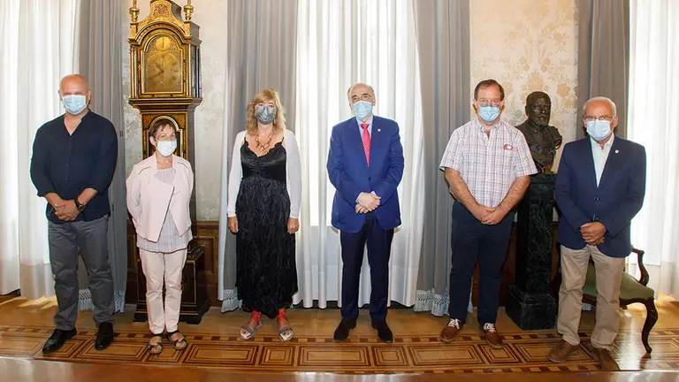 Desde la izquierda, Erramun Osa, Sagrario Zabaleta, Ana Ollo, Andrés Urrutia, Mikel Arregi y Andrés Íñigo GOBIERNO DE NAVARRA