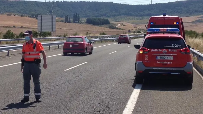 Accidente de tráfico en la autovía del Camino POLICÍA FORAL