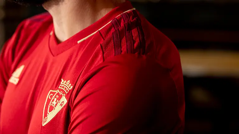 Nuevas equipaciones de Osasuna para la temporada de su centenario CA OSASUNA (4)