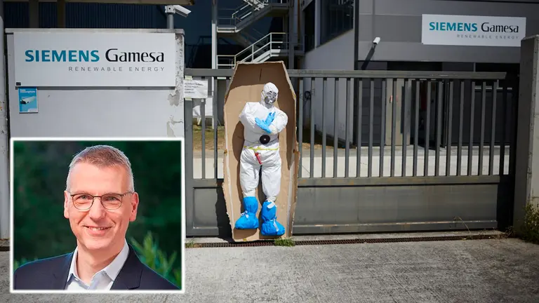 Rueda de prensa del comité de empresa la planta de Siemens Gamesa por el cierre de la fábrica de Aoiz. PABLO LASAOSA