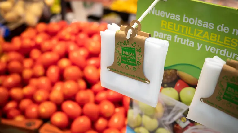 Interior de un supermercado. LIDL
