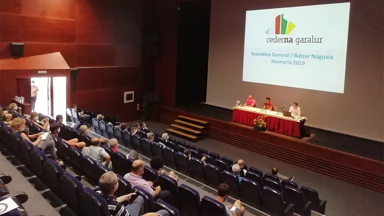 Asamblea general de Cederna Garalur, celebrada en la Casa de Cultura de Aoiz. CEDIDA