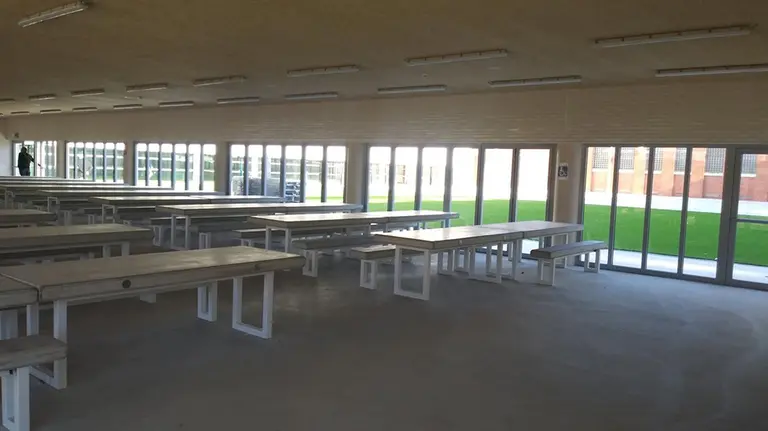 Merenderos ubicados en las piscinas de Zizur. AYUNTAMIENTO DE ZIZUR