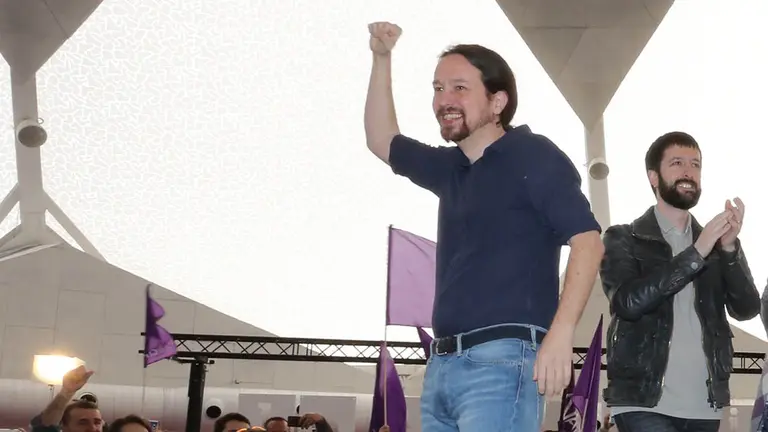 El secretario general de Podemos y candidato de Unidas Podemos a la Presidencia del Gobierno, Pablo Iglesias, participae en un encuentro con la gente en Valladolid acompañado de la candidata de Unidas Podemos al Congreso por Burgos, Lola Martín-Albo;  el candidato de Unidas Podemos al Congreso por Valladolid, Juanma del Olmo; y el candidato a la Presidencia de la Junta de Castilla y León, Pablo Fernández.

26/04/2019, elecciones
  (Foto de ARCHIVO)

26/4/2019