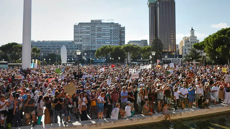 Manifestación contra el uso obligatorio de mascarillas en la plaza de Colón de Madrid, a 16 de agosto de 2020.

16 AGOSTO 2020

16/8/2020