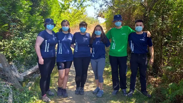 Los estudiantes participantes en el campo de trabajo. De izda. A dcha. Irune Bueno, Edurne Turrillas, Irati Zurbano, Noelia Gómez, Igor Garzaron y Raúl Uriarte. UPNA