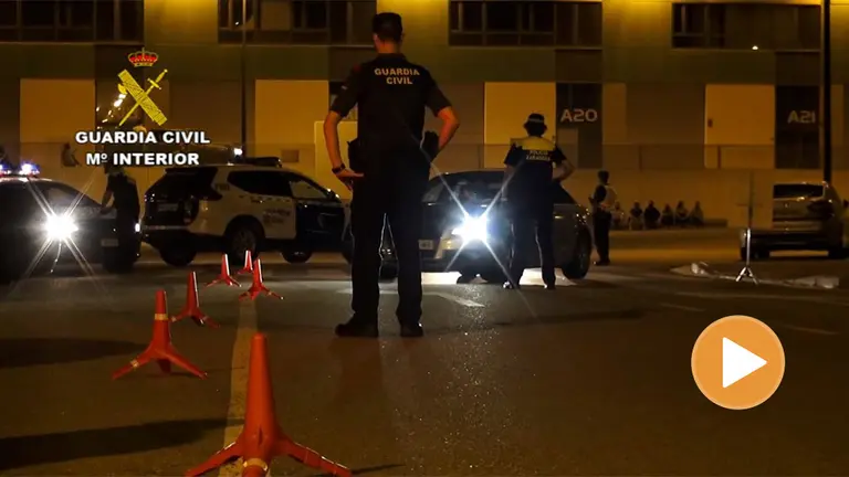 Disuelven una concentración de más de 150 coches y alrededor de 300 personas en polígono de Zaragoza GUARDIA CIVIL (PLAYER)