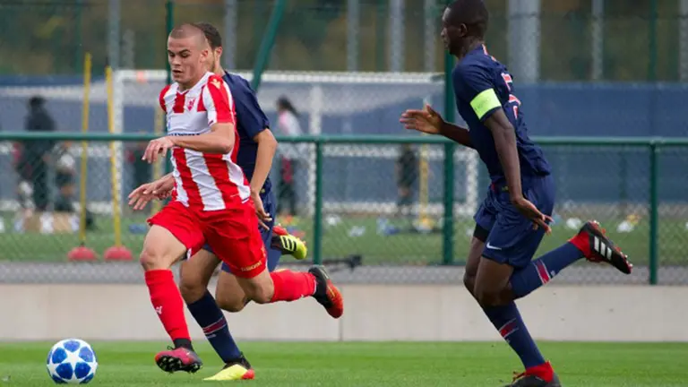 Luka Velikic, nueva incorporación de Osasuna para la plantilla del Promesas. C.A. OSASUNA