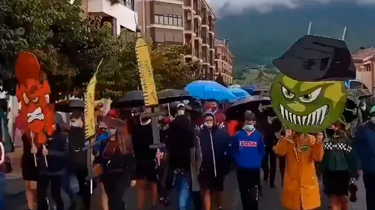 Celebración del 'Ospa Eguna' en Alsasua (2)