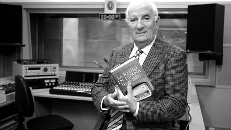 Fallece Ángel Faus, histórico profesor de la Universidad de Navarra. FCOMUNAV