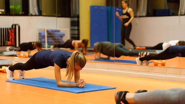 Alumnos de la UPNA haciendo deporte. UPNA