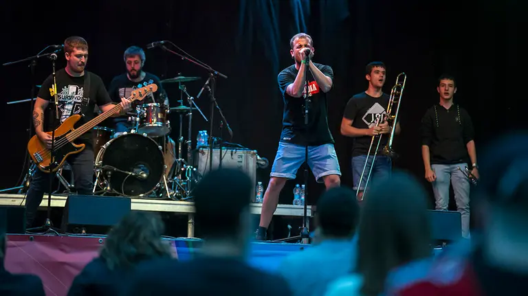 A* JesÃºs Garzaron
F* 2020_08_28
T* Conciertos del festival MÃºsika en Marcha
L* Ciudadela