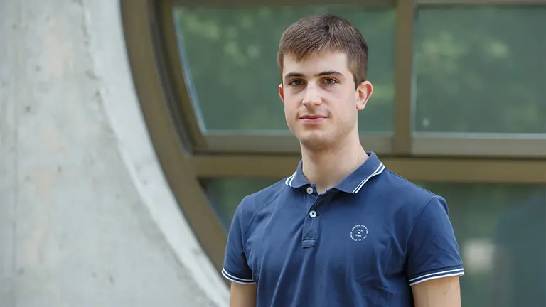 El estudiante Javier Sanz Irisarri, en su primer día en la UPNA UPNA