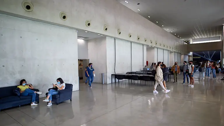 Inicio del curso académico en la Universidad de Navarra bajo las nuevas medidas contra el coronavirus. MIGUEL OSÉS