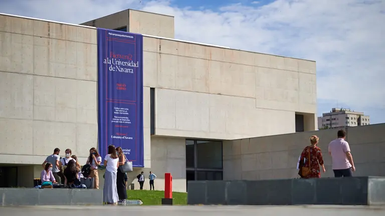 Inicio del curso académico en la Universidad de Navarra bajo las nuevas medidas contra el coronavirus. MIGUEL OSÉS