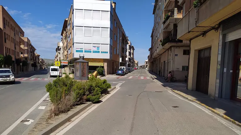 02/09/2020 Travesía de Peralta.

El Departamento de Cohesión Territorial del Gobierno de Navarra concederá 77.553,92 euros al Ayuntamiento de Peralta para redactar un proyecto de renovación de la travesía, que en los últimos años ha comenzado a sufrir filtraciones y fugas en sus redes que han causado problemas estructurales en algunos inmuebles y un gran deterioro en las vías afectadas.

ESPAÑA EUROPA NAVARRA SOCIEDAD
GOBIERNO DE NAVARRA
