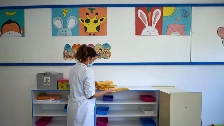 Los colegios de Navarra ultiman los preparativos para la vuelta a las clases con el nuevo protocolo debido a la pandemia de coronavirus. MIGUEL OSÉS