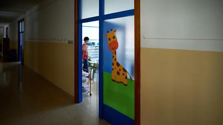 Los colegios de Navarra ultiman los preparativos para la vuelta a las clases con el nuevo protocolo debido a la pandemia de coronavirus. MIGUEL OSÉS